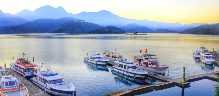 ล่องเรือทะเลสาบสุริยันจันทรา